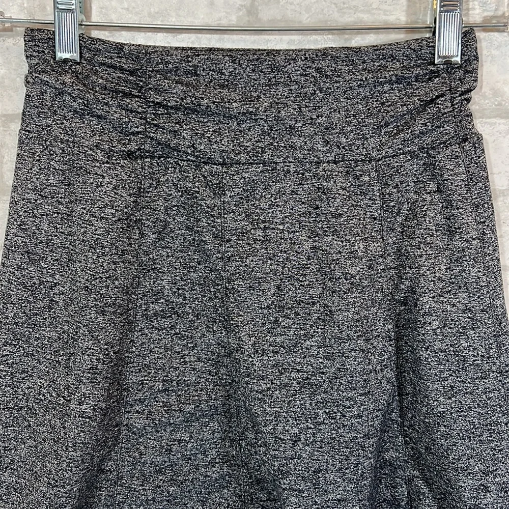 Athleta heather gray bodega stretch pull-on skirt size XXS